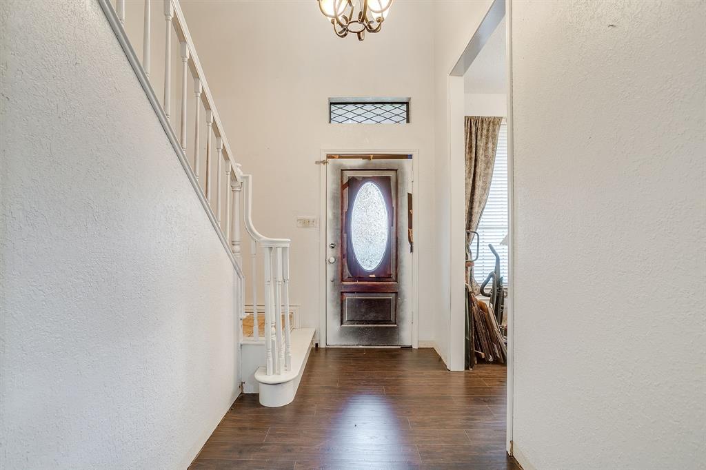 1918 Woodland Hills Lane