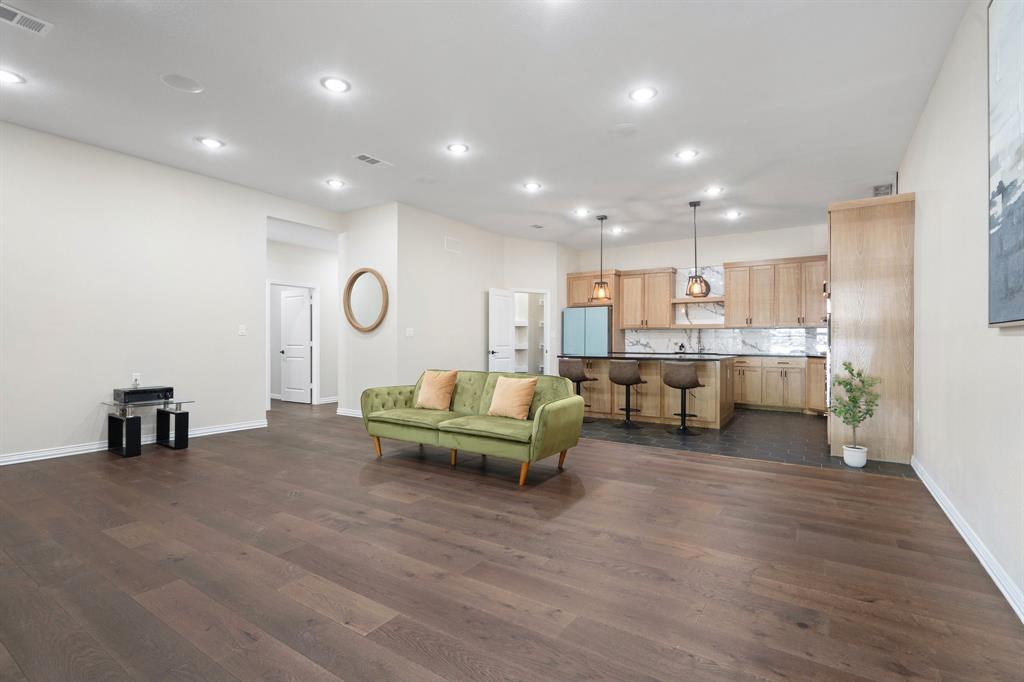 2514 Carpenter Avenue