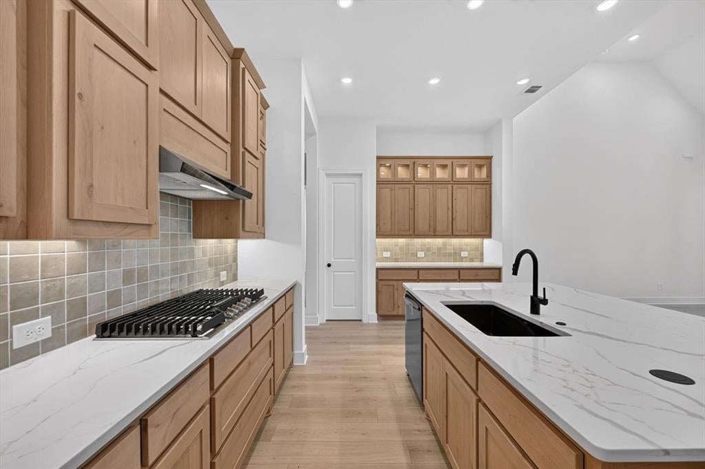 2802 Cedar Ridge