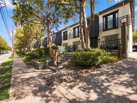Photo of 4414 Buena Vista Street #17, Dallas, TX 75205 (MLS # 21393314)