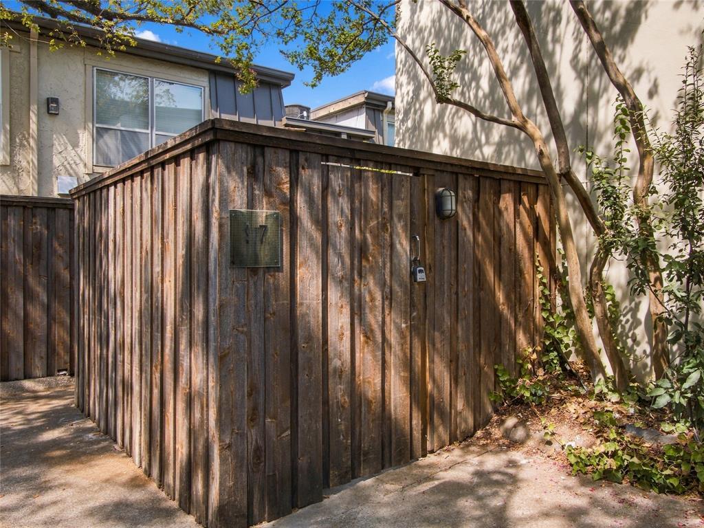 4414 Buena Vista Street 17