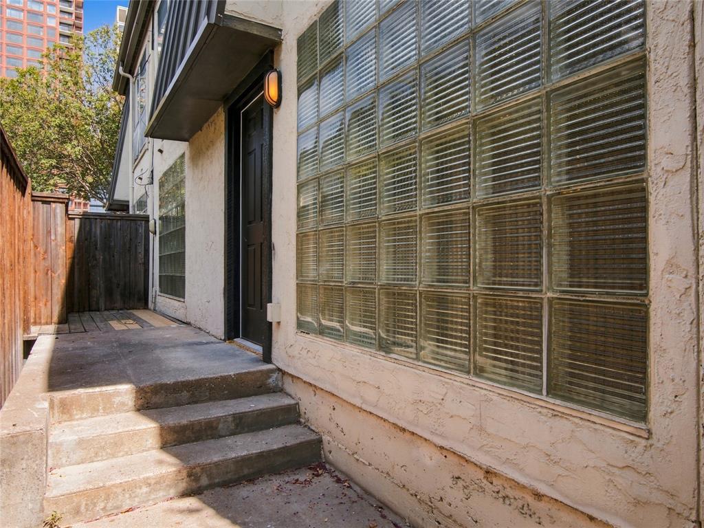 4414 Buena Vista Street 17
