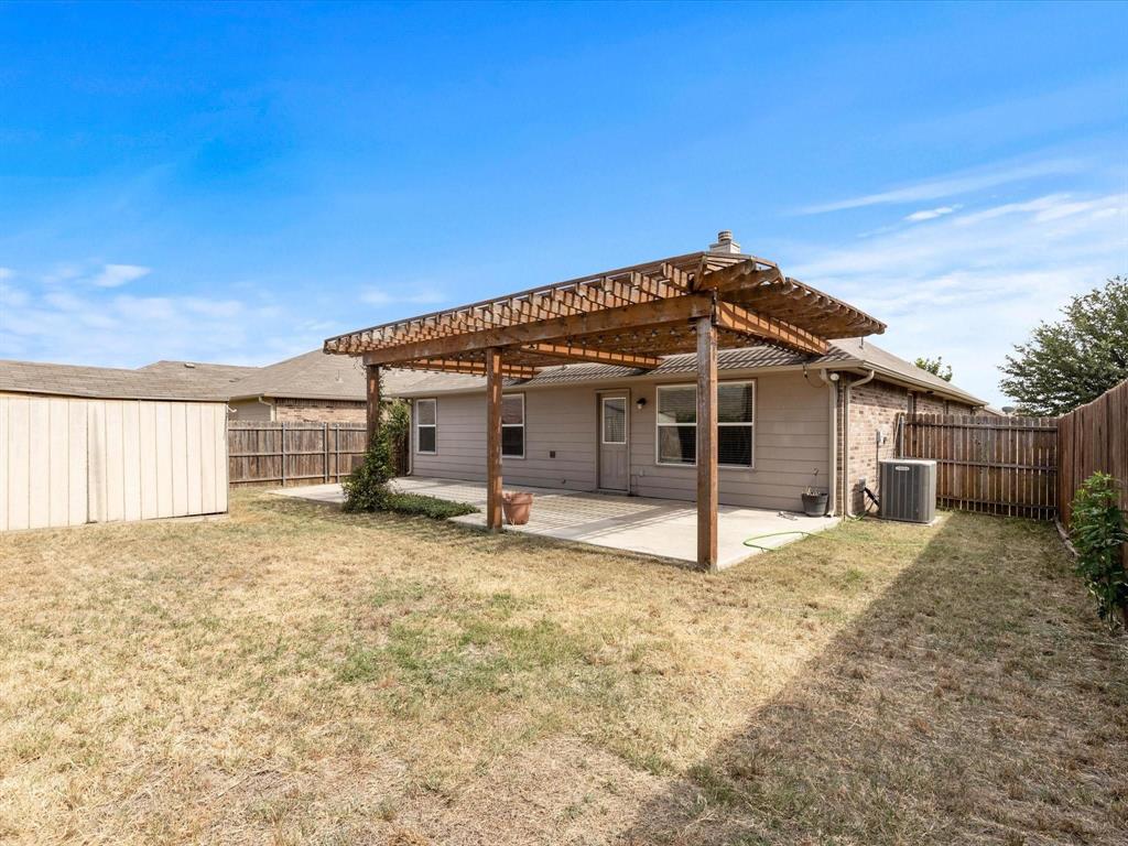 SANDSHELL HEIGHTS ADDITION - Residential Lease