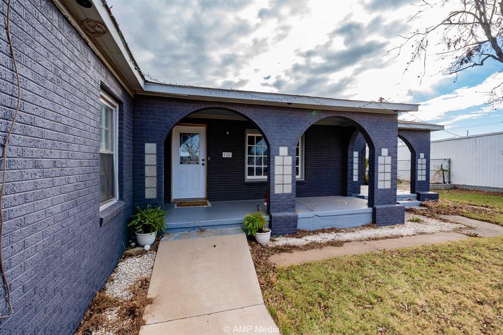 406 N Swenson Street