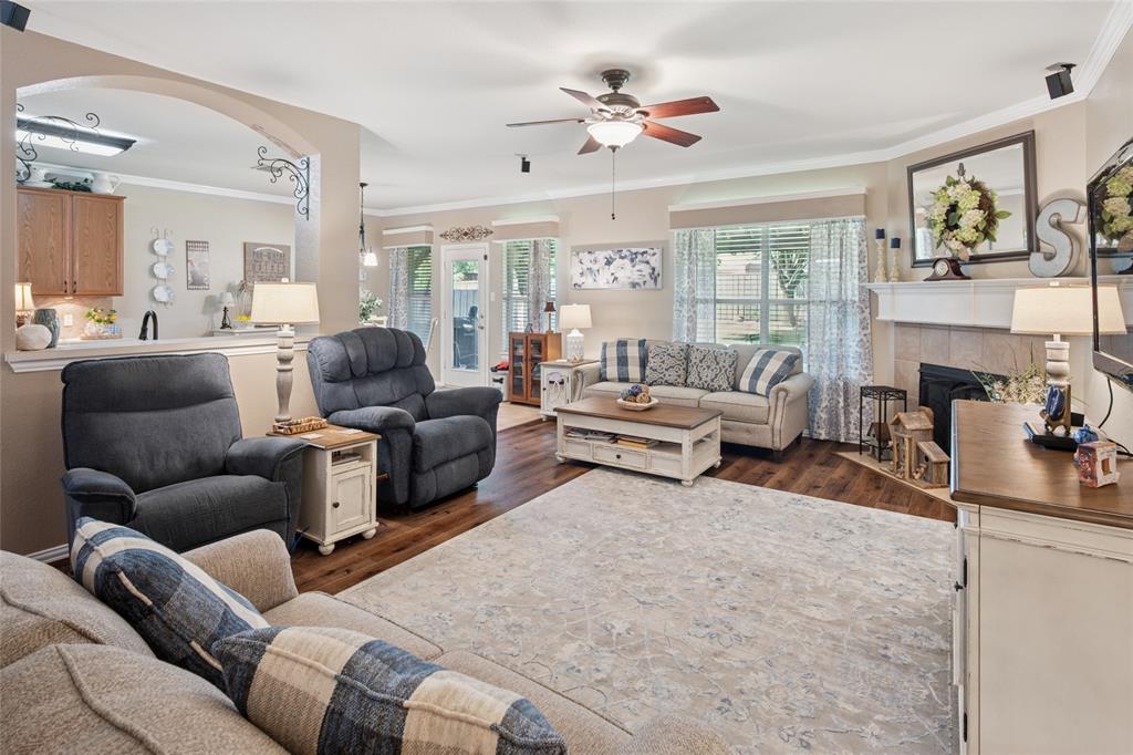 307 Wooded Creek Avenue