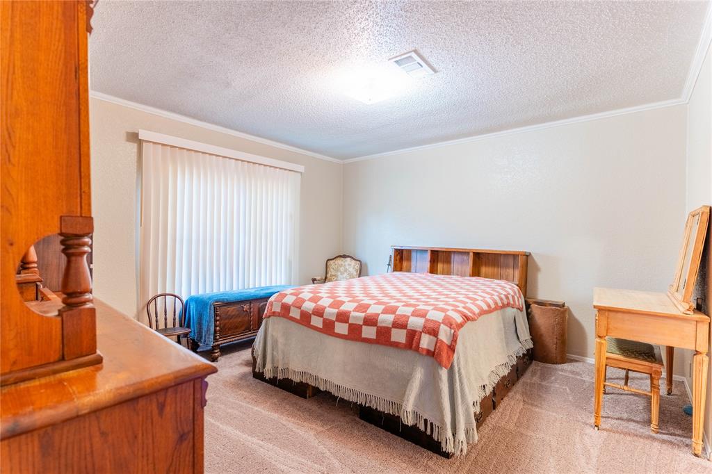 5988 Shady Hill Circle