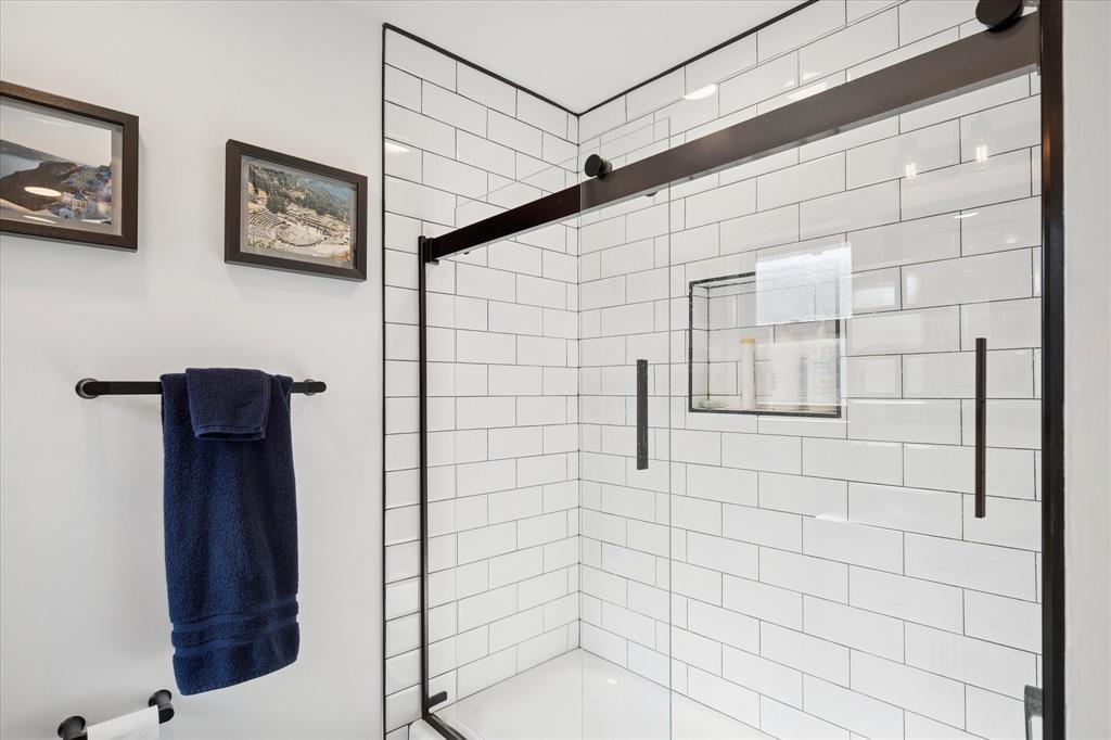 White Rock North 12 Instl - Residential