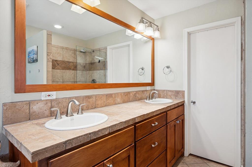 White Rock North 12 Instl - Residential