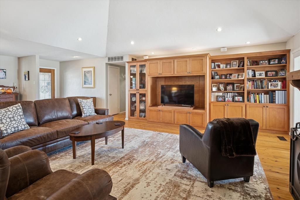 White Rock North 12 Instl - Residential