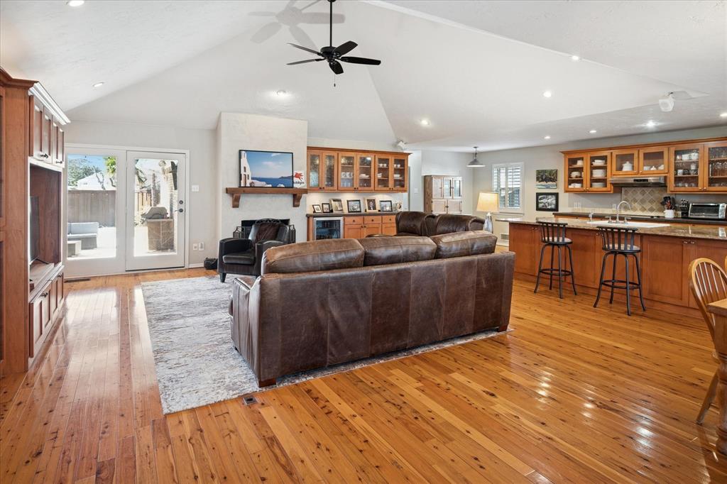 White Rock North 12 Instl - Residential