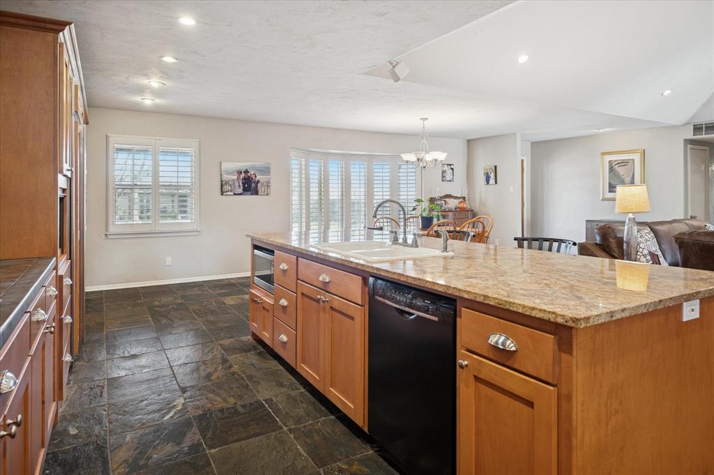 White Rock North 12 Instl - Residential