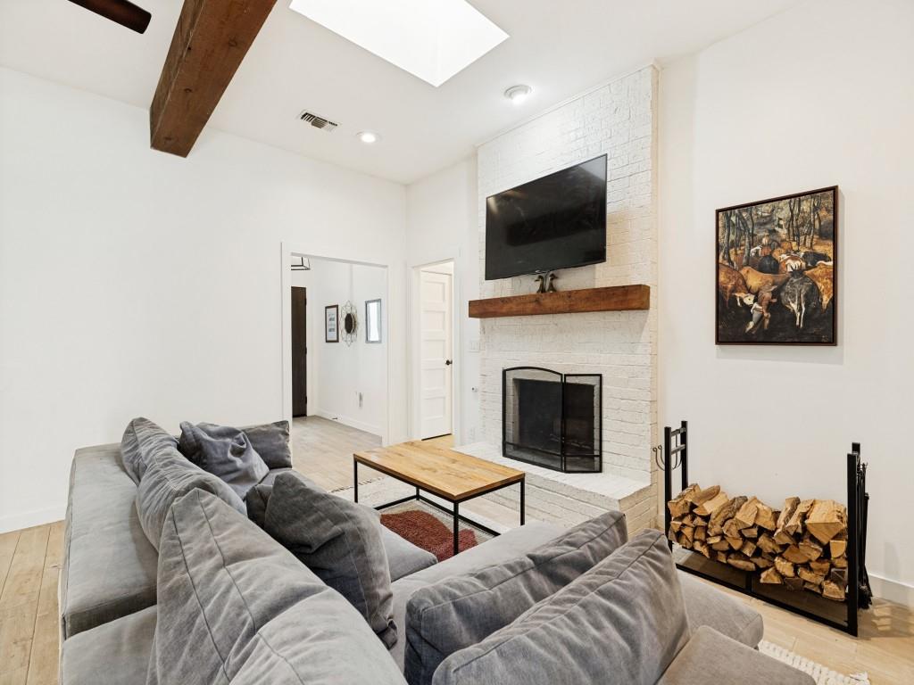 3620 Wandering Trail