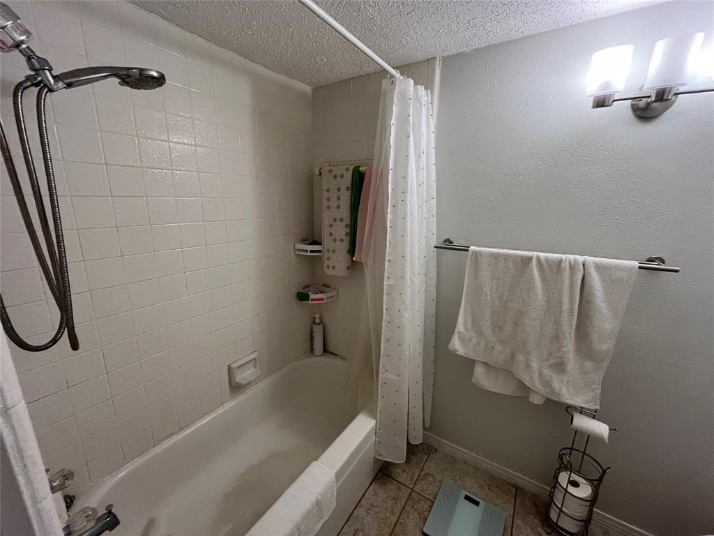 Cambridge Condos Ph 01 03 - Residential