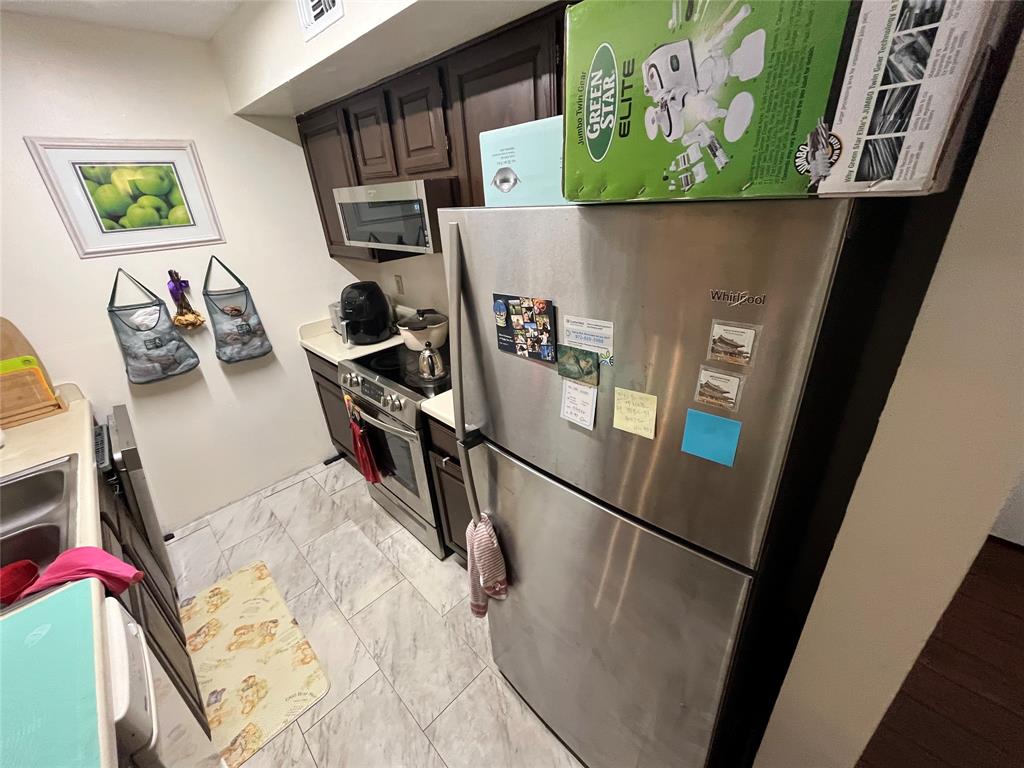 Cambridge Condos Ph 01 03 - Residential