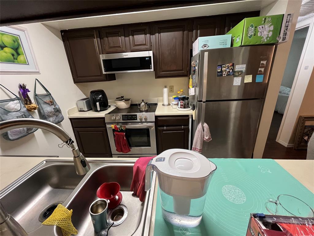 Cambridge Condos Ph 01 03 - Residential