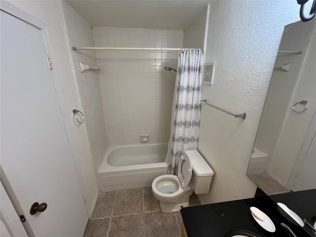 Cambridge Condos Ph 01 03 - Residential