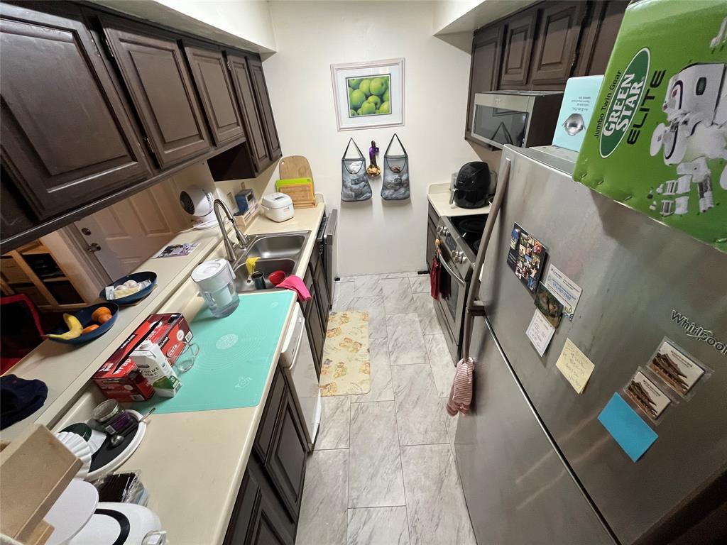 Cambridge Condos Ph 01 03 - Residential