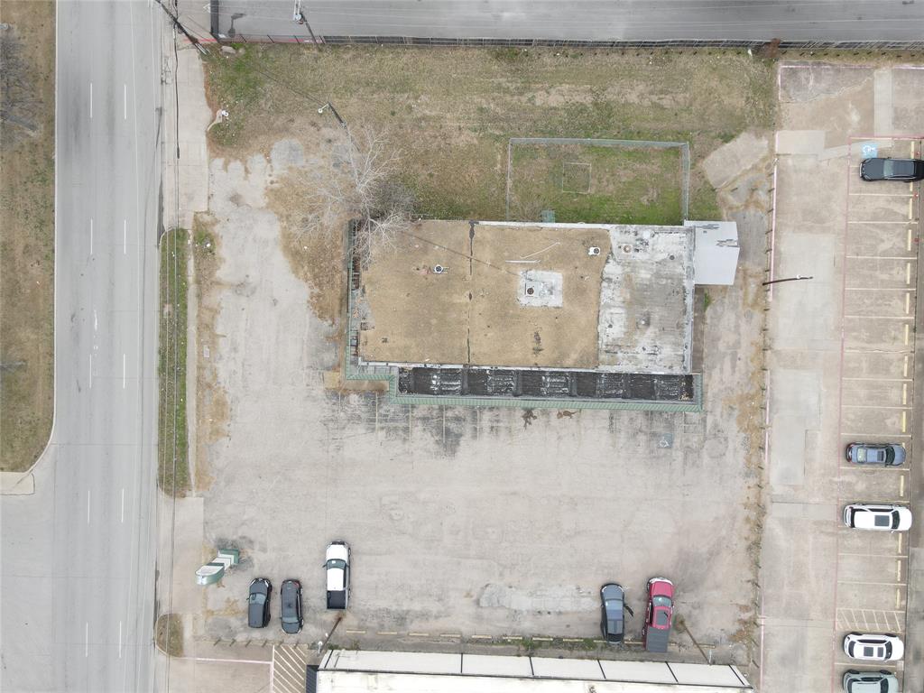 T THOMAS ABST 1461 PG 251 - Commercial Sale