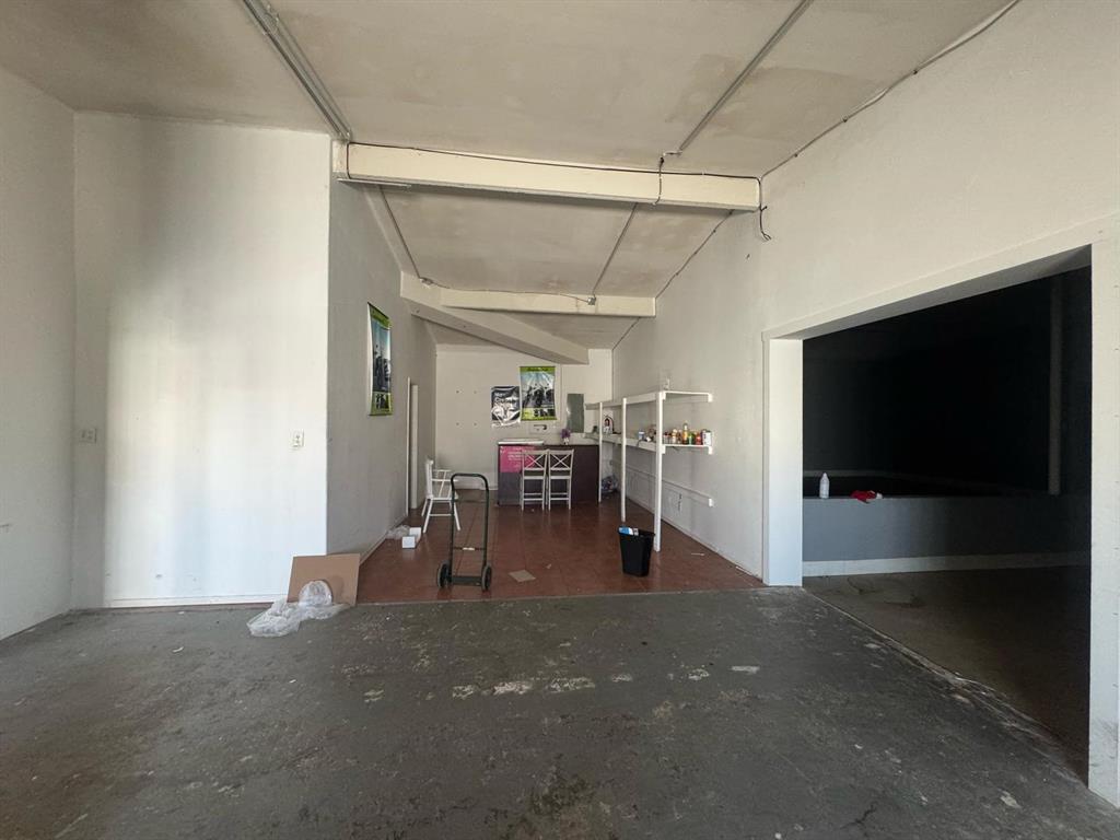 Penman - Commercial Sale