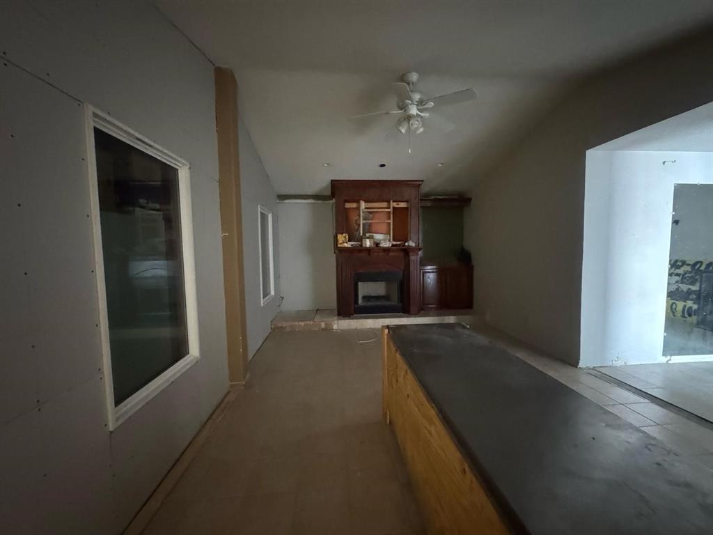 Penman - Commercial Sale