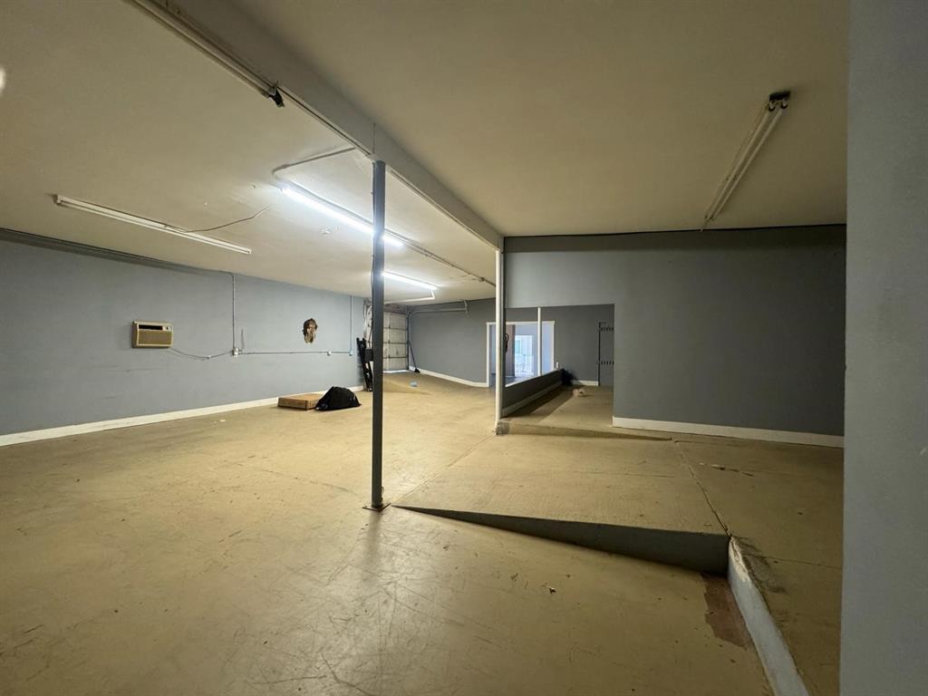 Penman - Commercial Sale