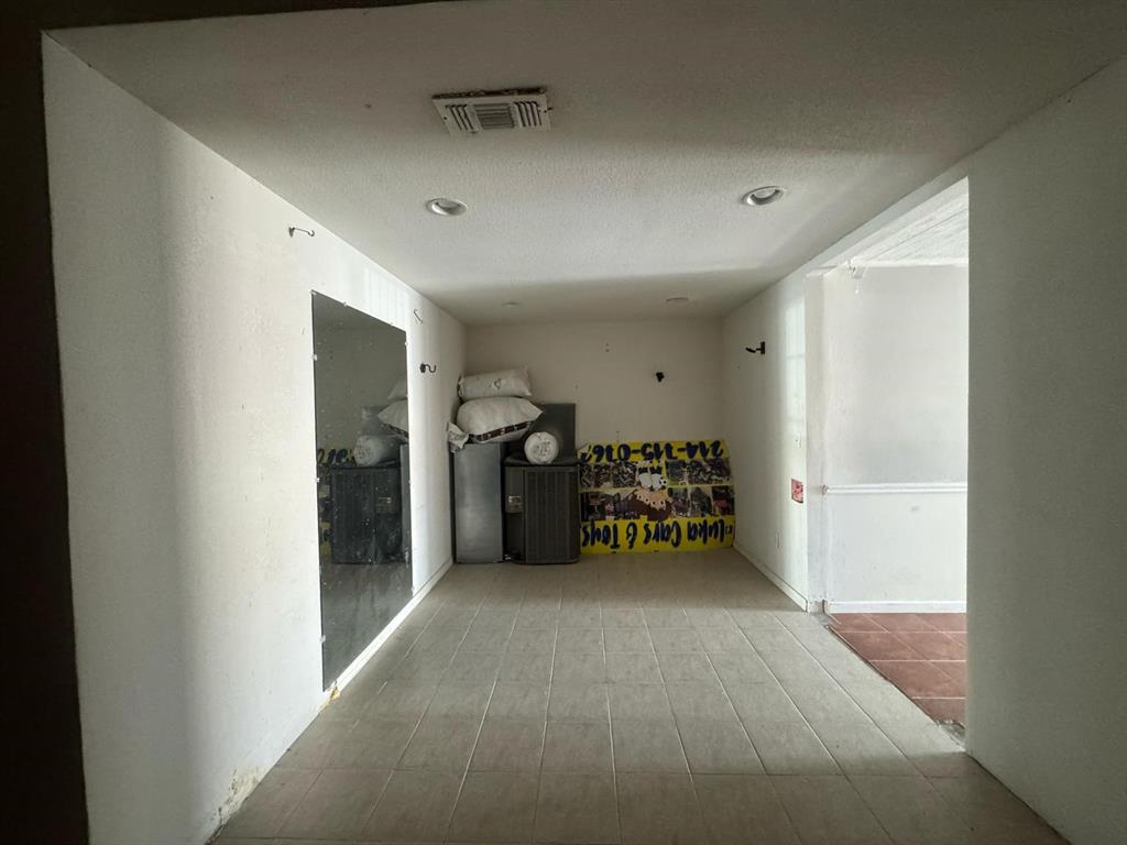 Penman - Commercial Sale