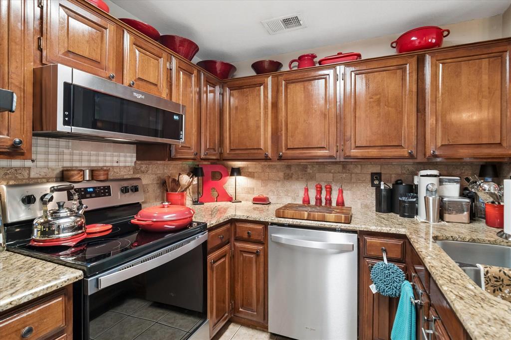 12660 Hillcrest Road 5208