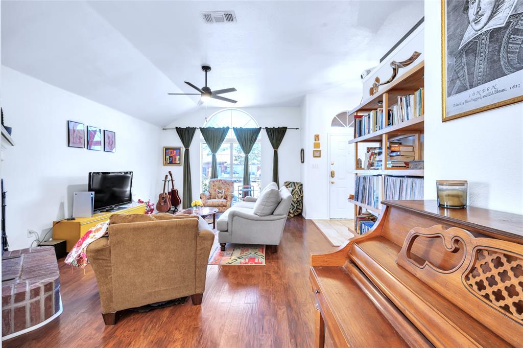 Keswick Gardens Ph 01 - Residential