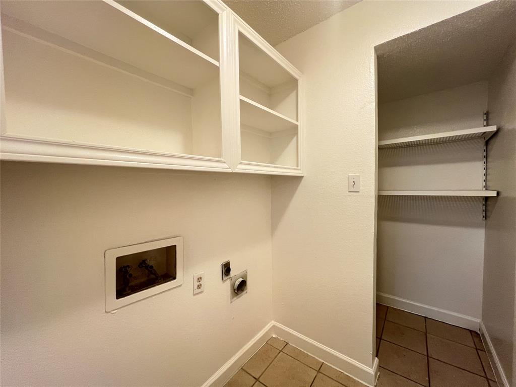 Keller Spgs Townhome 2800 - Residential Lease