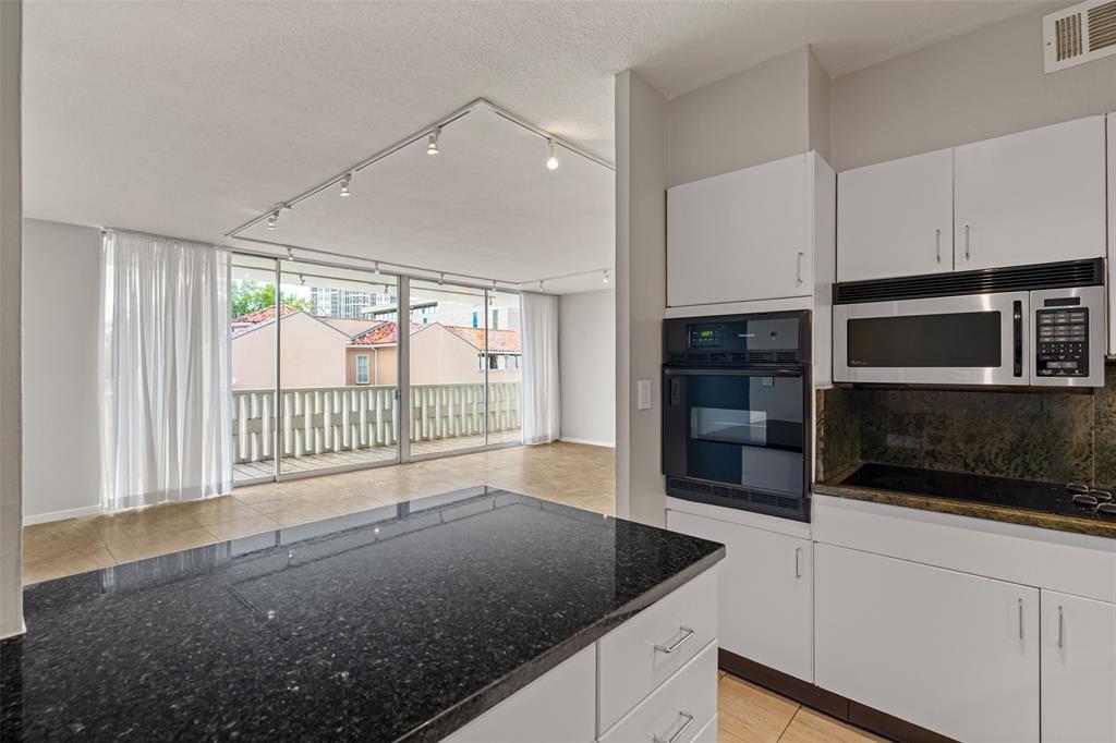 Turtle Crk North Condo - Residential