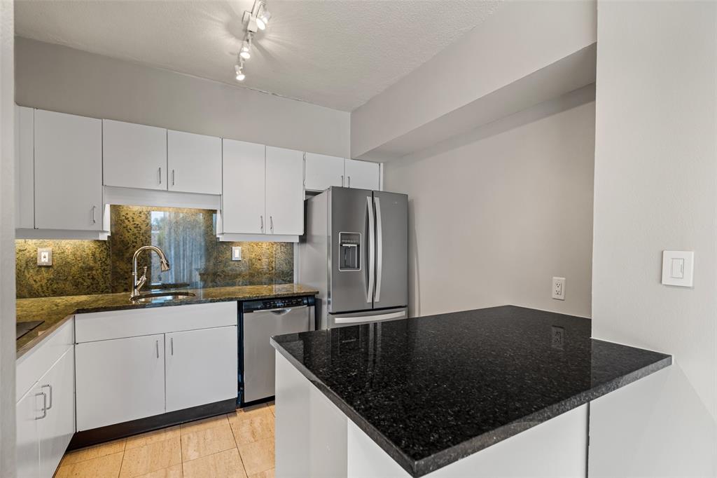 Turtle Crk North Condo - Residential