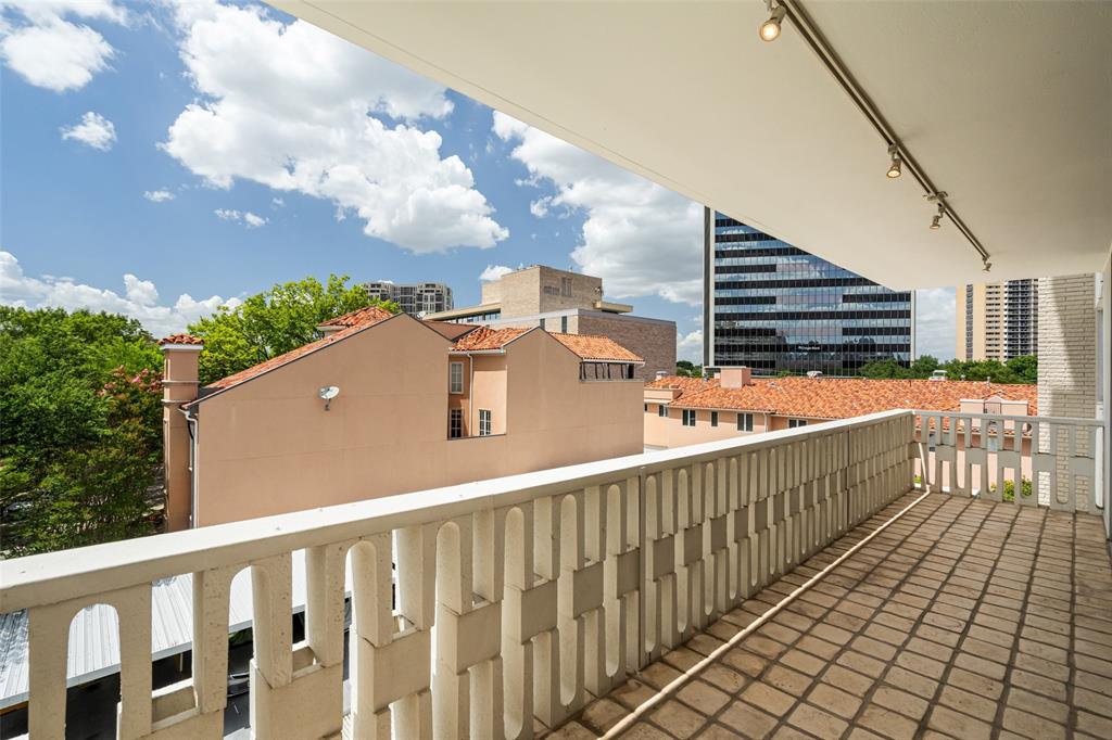 Turtle Crk North Condo - Residential