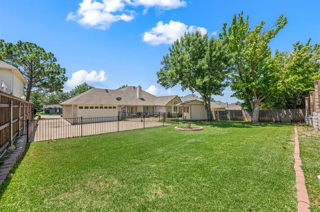6517 Meadow Lakes Drive