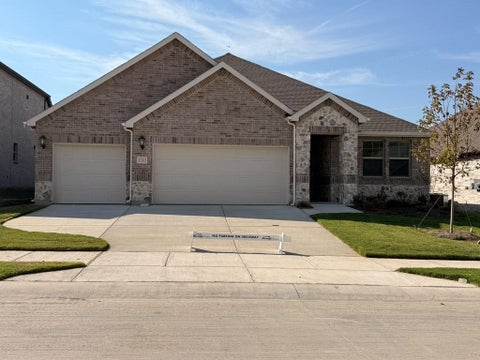 Photo of 1313 Winters Way, McKinney, TX 75071 (MLS # 21394027)