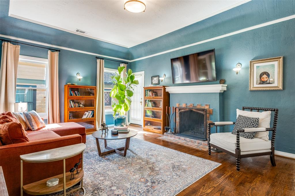 1107 Sarasota Circle