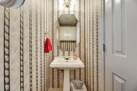 Tiny photo for 122 Paige Lane, Forney, TX 75126 (MLS # 21100556)