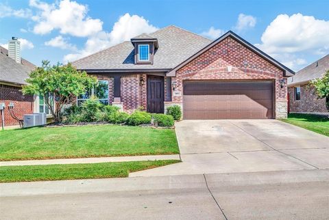 Photo of 402 Shirley Drive, Alvarado, TX 76009 (MLS # 21007399)