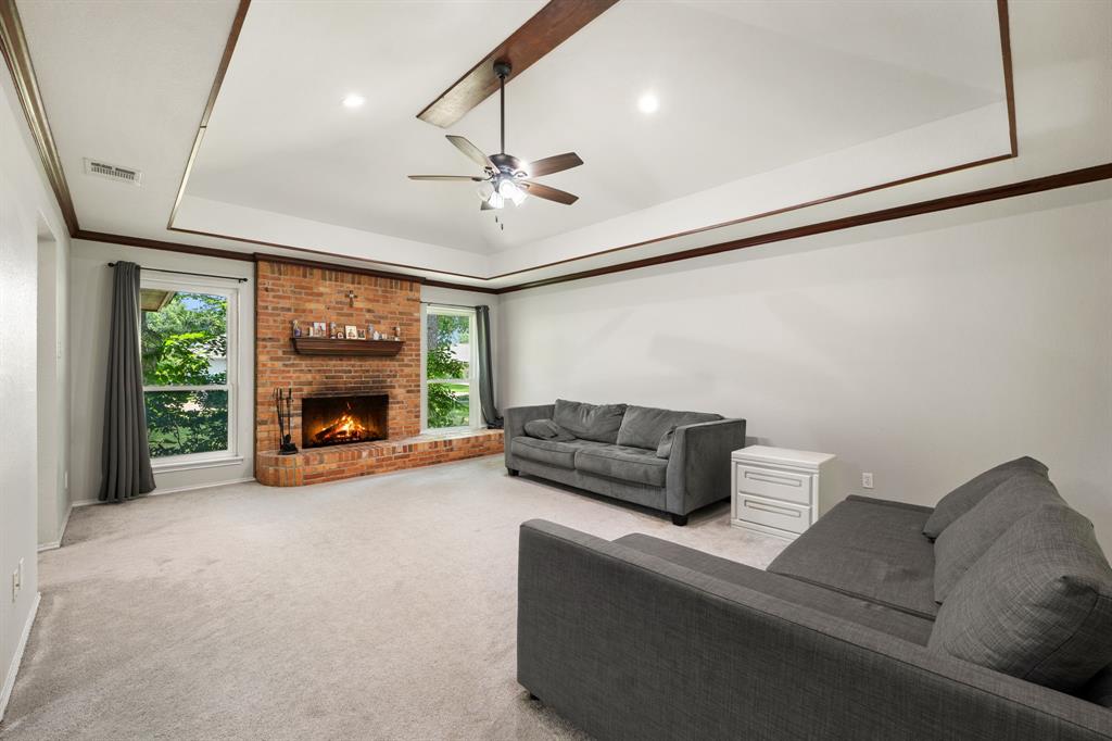 8 Cimarron Drive