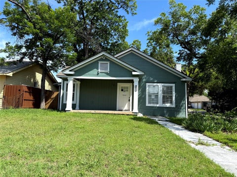 Photo of 2502 W Lovers Lane, Dallas, TX 75235 (MLS # 21298942)