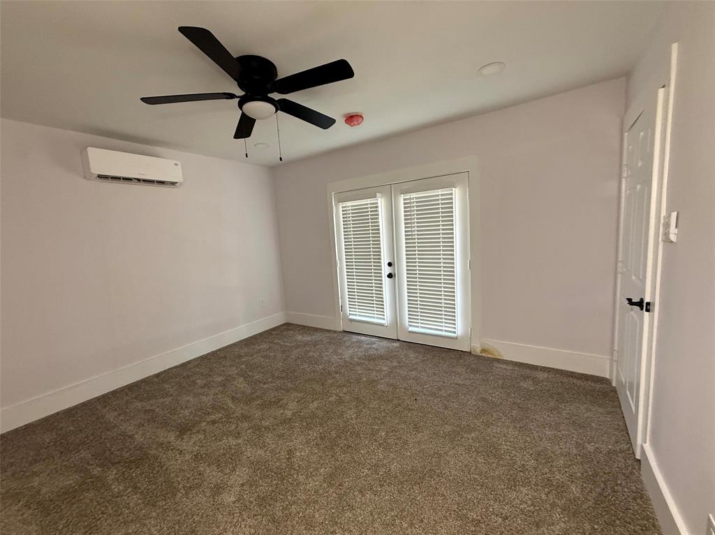2502 W Lovers Lane