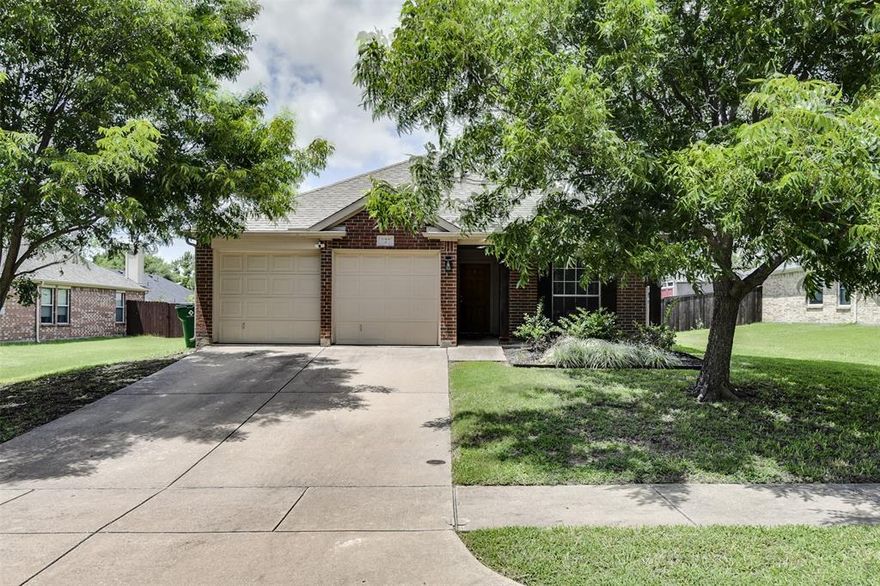 Move-in ready & freshly painted! This thoughtfully designed 3-bedroom, 2-bath home with a flex room offers an open-concept layout perfect for modern living. The versatile flex space can be used as an office, nursery, or gym. Enjoy an oversized covered back porch, fenced yard with garden beds, and a recently replaced roof (July 2025). Ideally located near the neighborhood pond, playground, Waxahachie Sports Complex, and Howard Junior High School—convenience and community combine at 127 Coyote Run in Waxahachie!