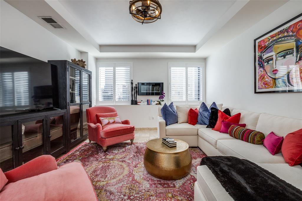 1505 Elm Street Condo - Residential