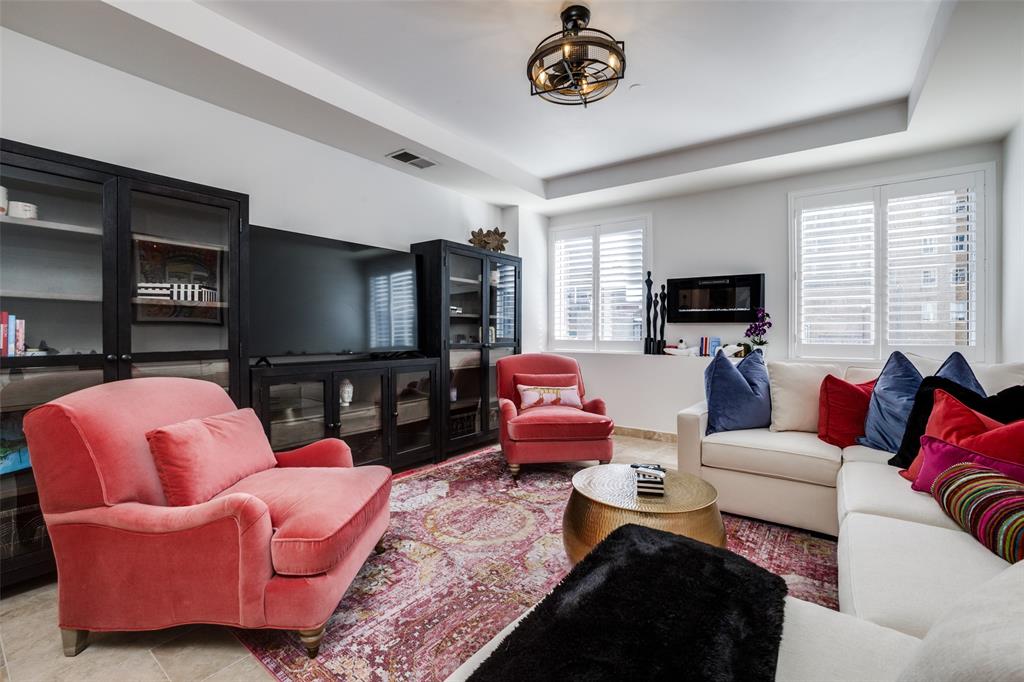 1505 Elm Street Condo - Residential