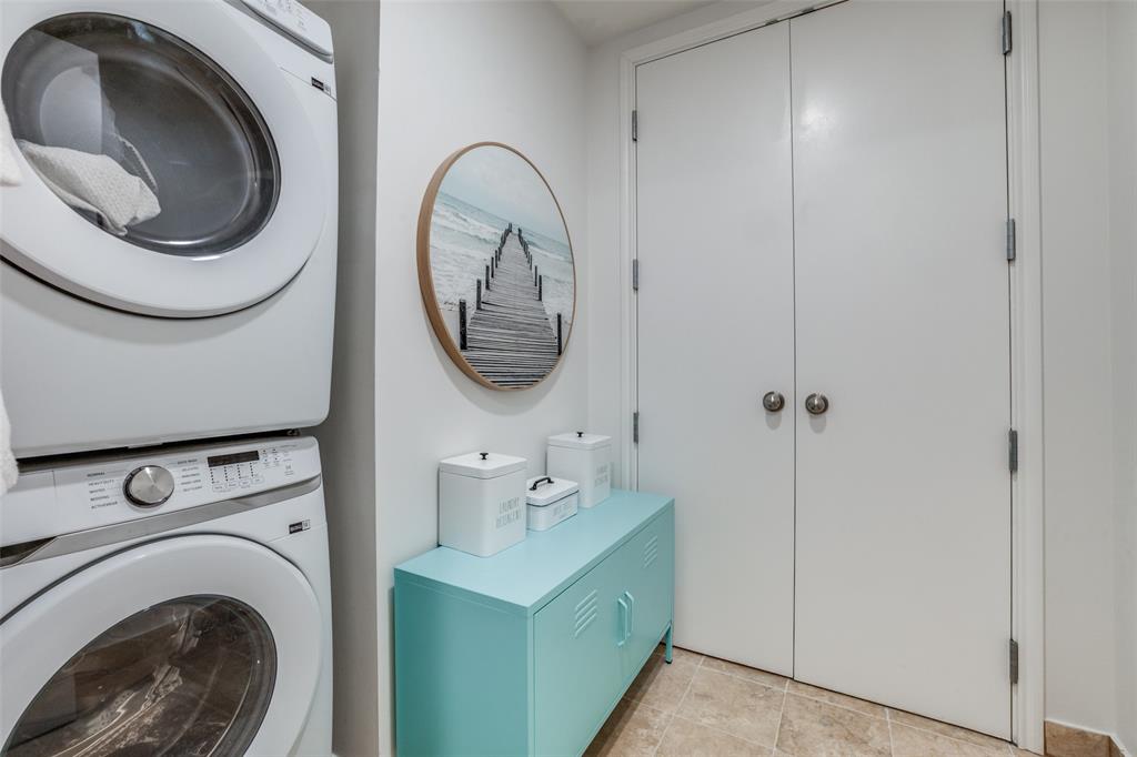 1505 Elm Street Condo - Residential