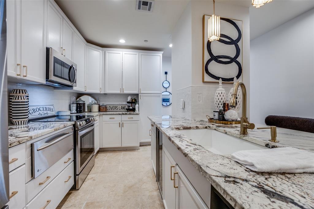 1505 Elm Street Condo - Residential