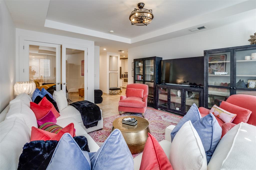 1505 Elm Street Condo - Residential