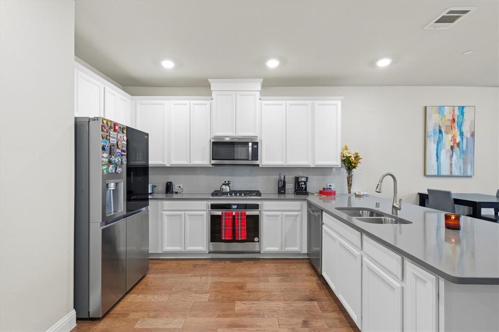 Bayside Twnhms - Residential