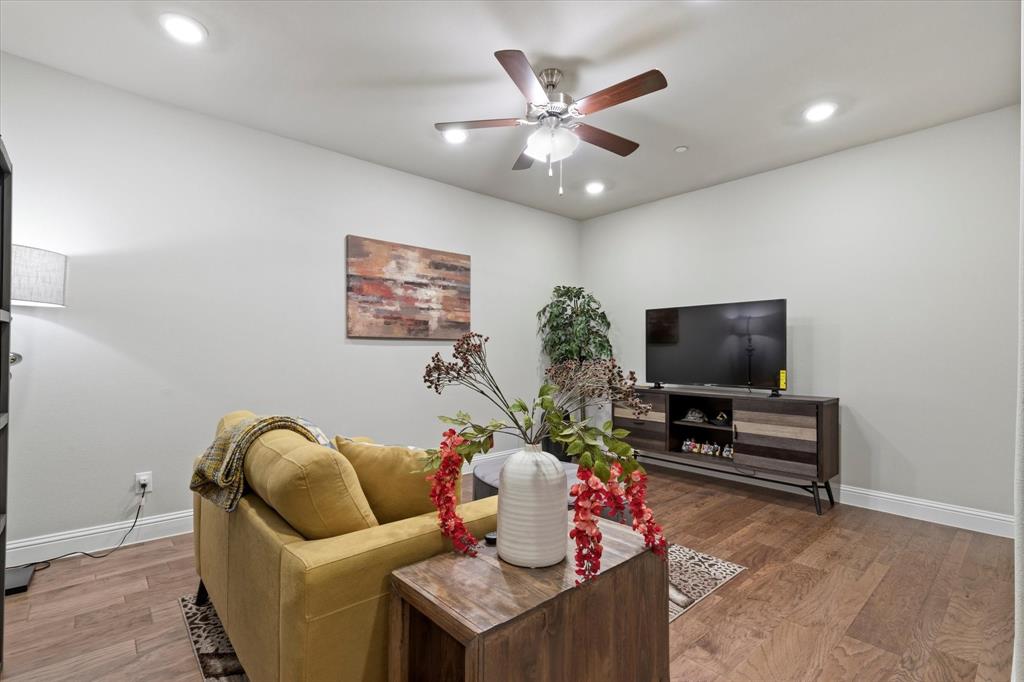 Bayside Twnhms - Residential