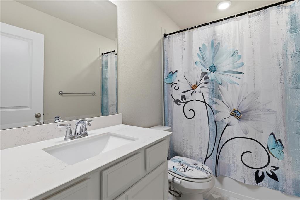 Bayside Twnhms - Residential