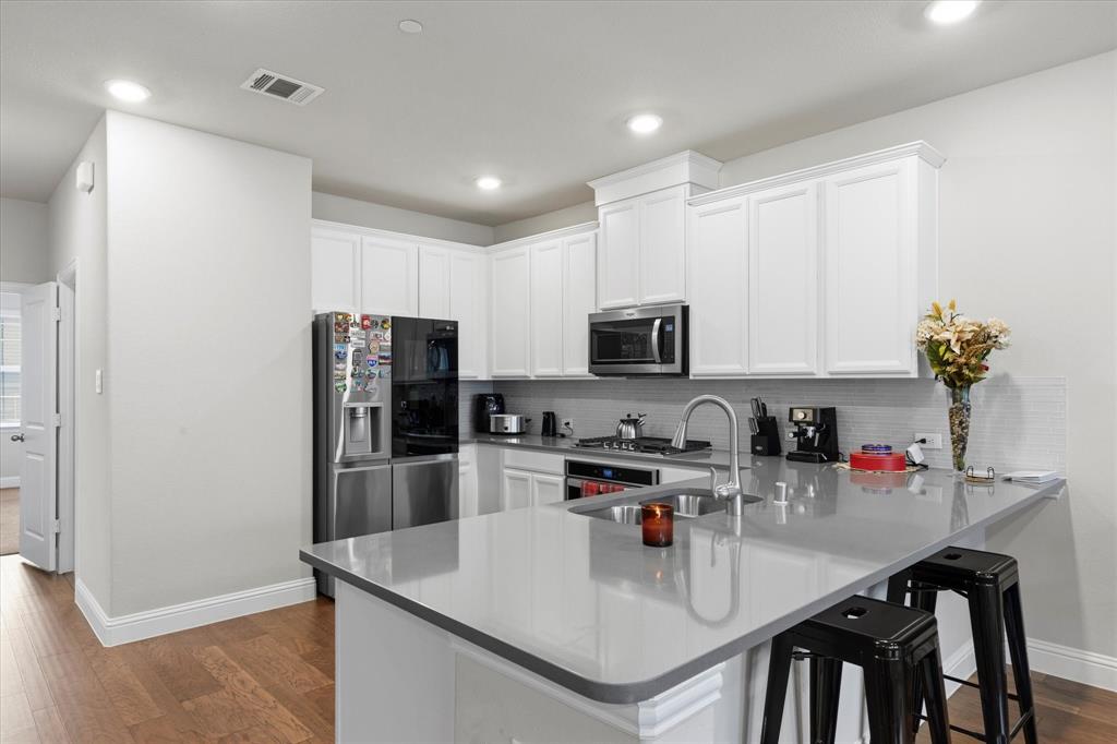 Bayside Twnhms - Residential